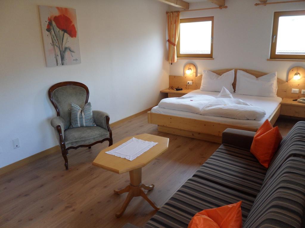 Hotel Fleuralp チェルメス エクステリア 写真